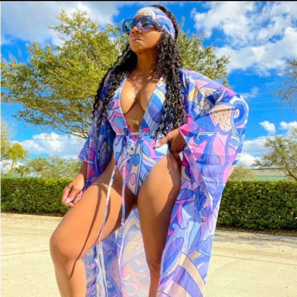 Floral Print V-Neck Bikini 3 piece set.
